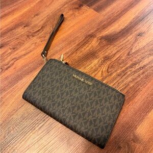 Michael Kors Wristlet